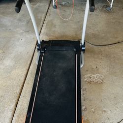 Foldable Treadmill With LCD Screen 
