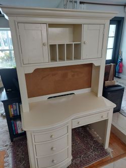 Desk with Hutch