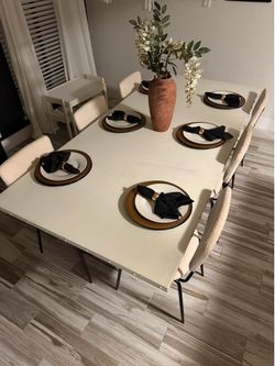 Dinning Table