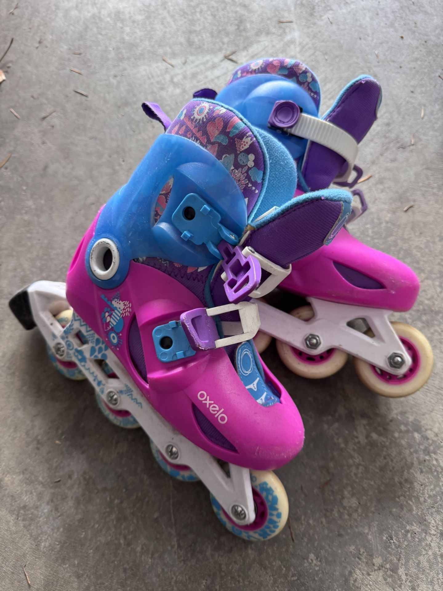 Girl Roller Blade