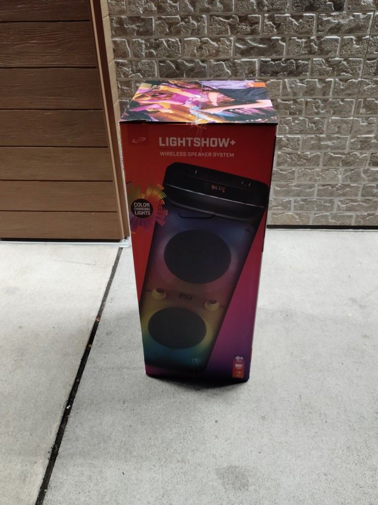 Ilive Massive Bluetooth Portable Music System. 