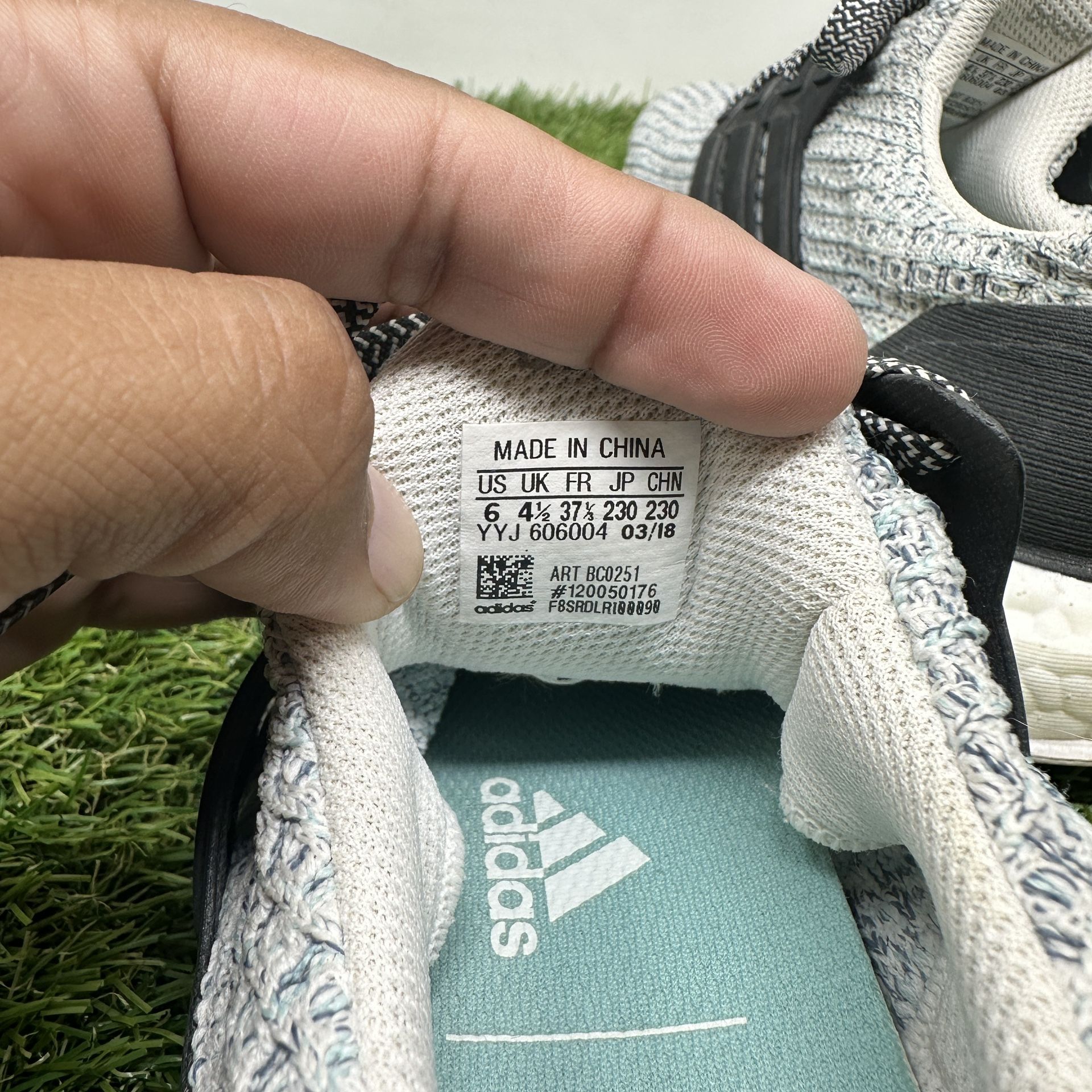 Womens Adidas Ultraboost 4.0 Running Athletic Sneakers Shoes BC0251 Size 6 for Sale in Phoenix AZ OfferUp