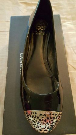 Vince Camuto black patent leather ladies shoes