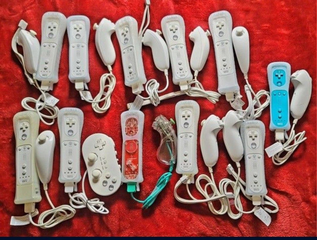 Original Nintendo Wii & Wii U Controllers 25$ Each Set (Controller + Nunchuk) Wii Motion plus Available