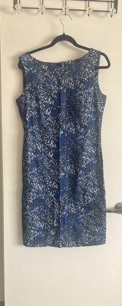 Blue and white patterned dress