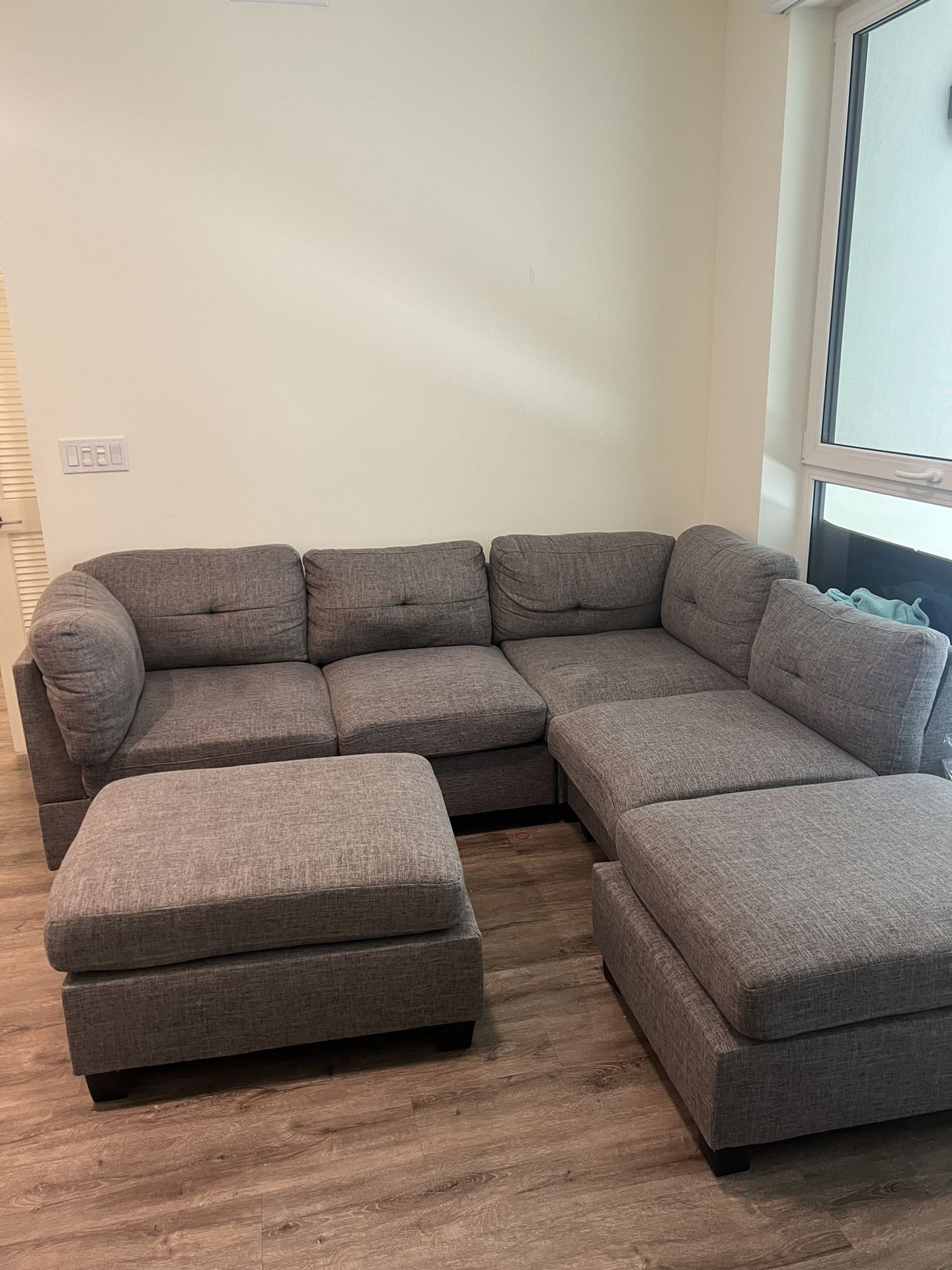 6 Piece Upholstered Sectional Couch