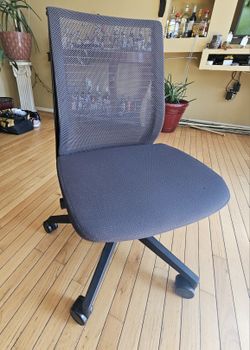 Sillas Sin Brazos para reuniones Steelcase Think 465
Tengo 5 sillas