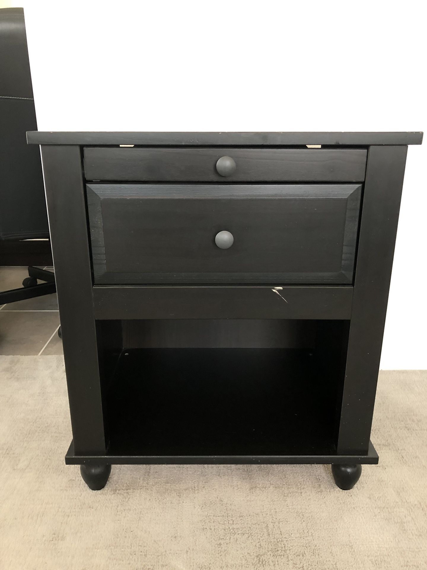 Hornsund nightstand outlet