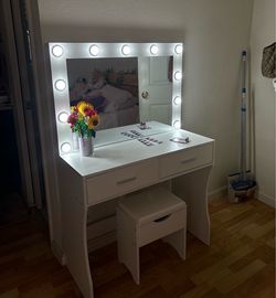 White Vanity Table with Hollywood Mirror and Stool