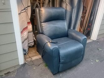 Saturn Zero Gravity Power Recliner w/ Power Headrest