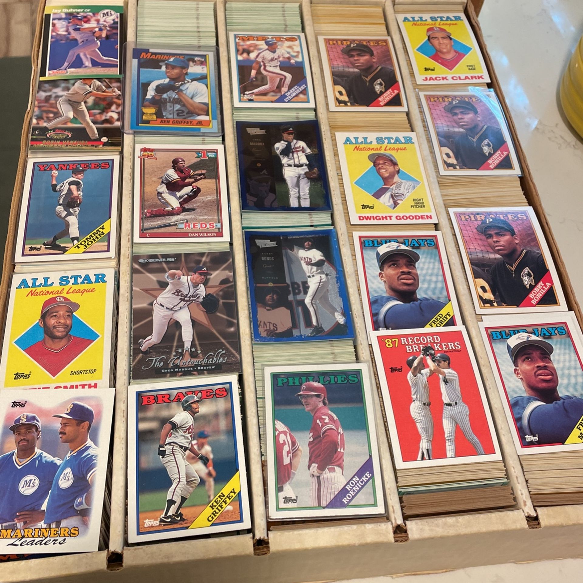 Vintage Baseball Football Sports Cards Griffey Rookie