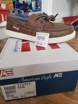 American Eagle boy shoes