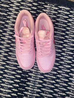 Nike pink dunks