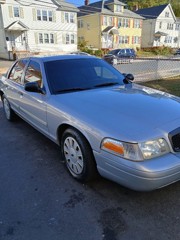 2011 Ford Crown Victoria