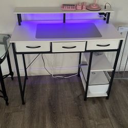 desk with printer 