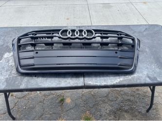 2018 2019 2020 Audi Q5 Quattro S Line Upper Grille 80A853651C W/ Sensor Hole OEM