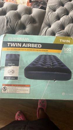 Twin air bed