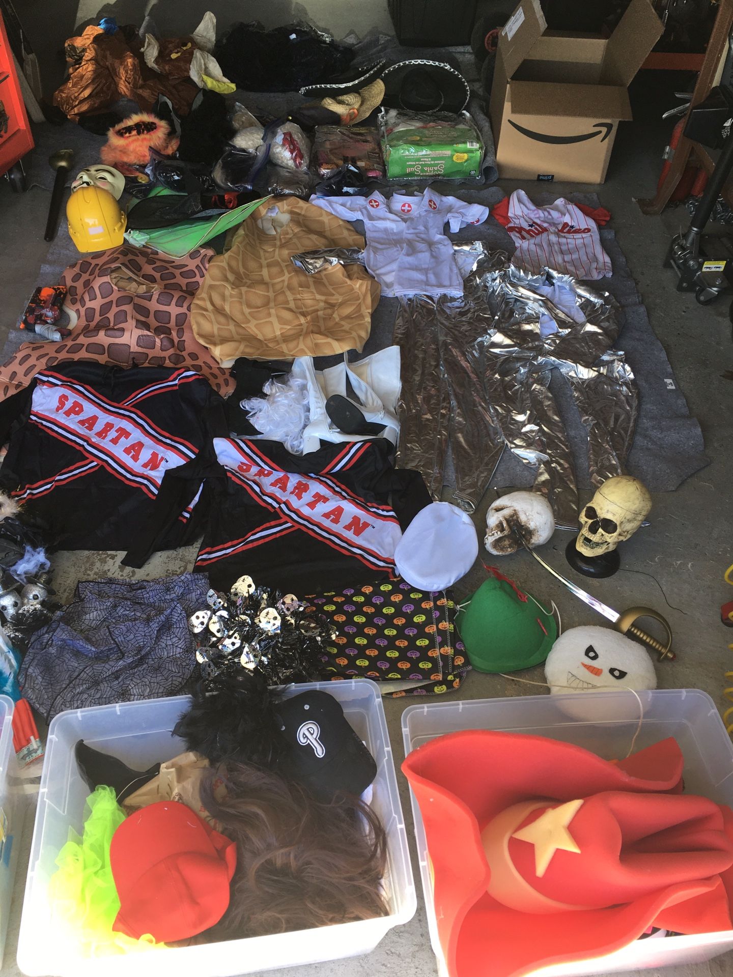 Halloween Items Decorations And Costume Reduced $125 For All 