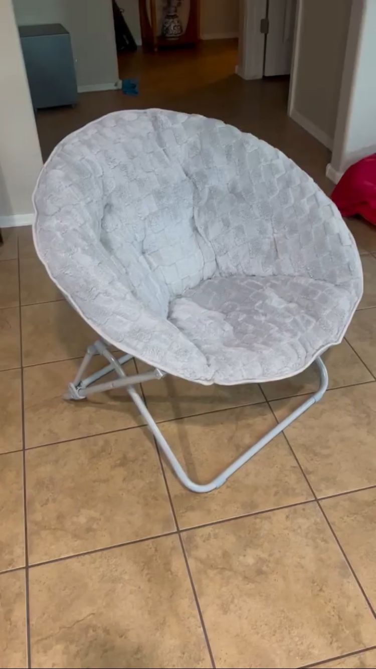 Soft Lounge Chair 