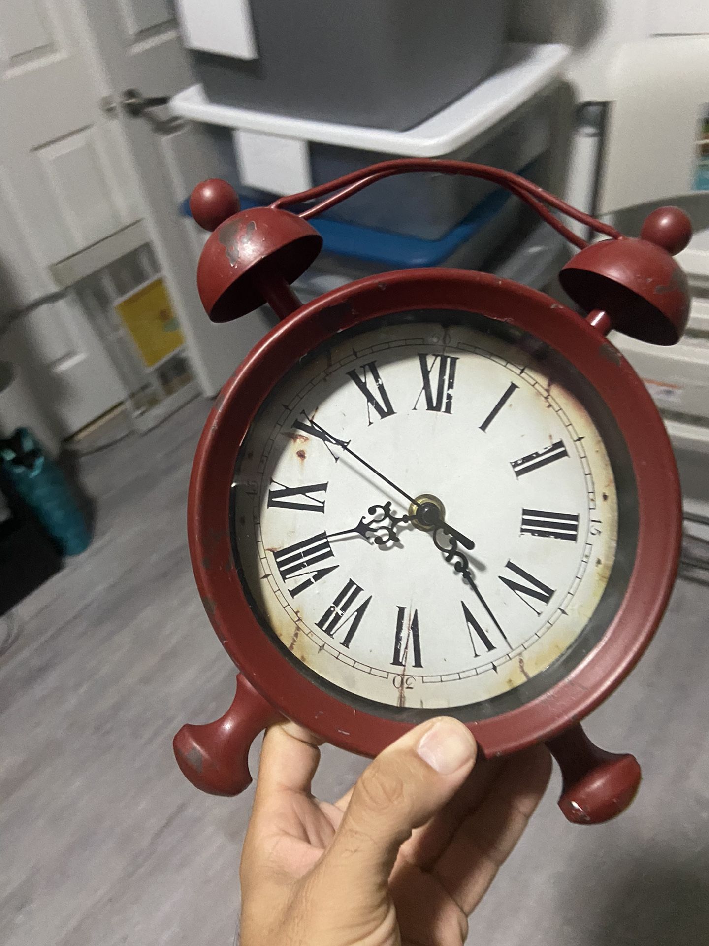 Red old looking clock 10% off first day posted