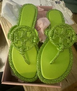 Tory Burch BonBon Miller 8.5 NIB