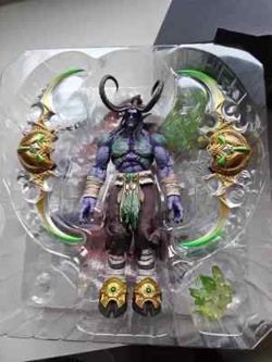 World of Warcraft Illidan Stormrage Action Figure 35cm