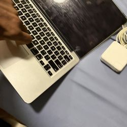 Mac Book 