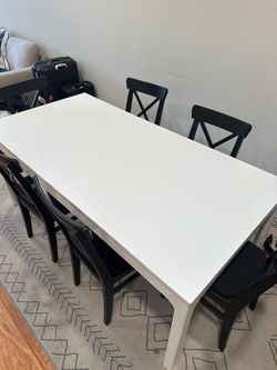 Dining Table & Chairs