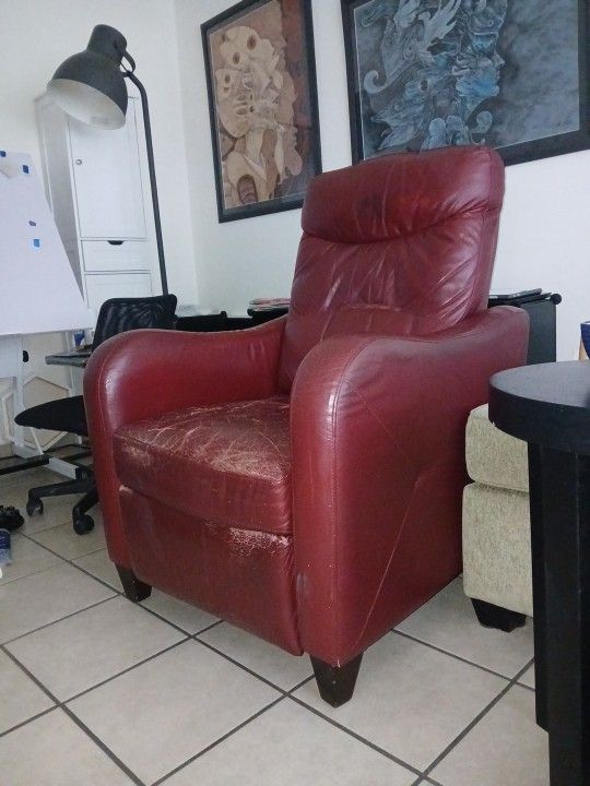 Reclinable Chair