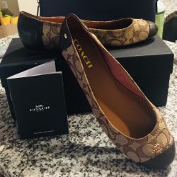 New Chelsea Outline Signature Coach Flats (Size 8.5) *Rare Find* Brand New*