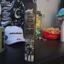 Clockwork Angel: The Infernal Devices Book 1