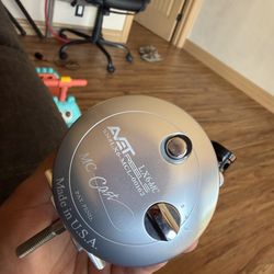 Avet LX MC cast brand new left handed