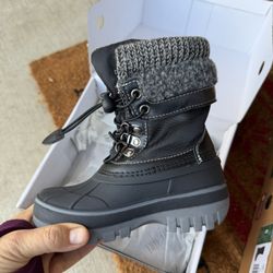 Snow Boots (super Cute!)