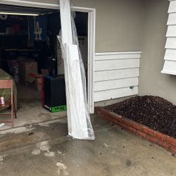 Free White Vinyl Fence Pieces