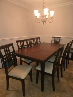 Dining room table real wood, 54 inch without leaf installed   ￼72 inch with leaf all hardwood with chairs