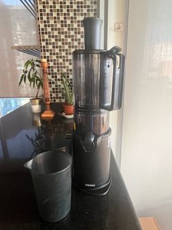 Canoly Masticating Juicer