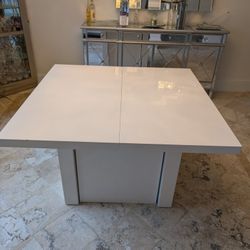 White Laquer Dining Table. 