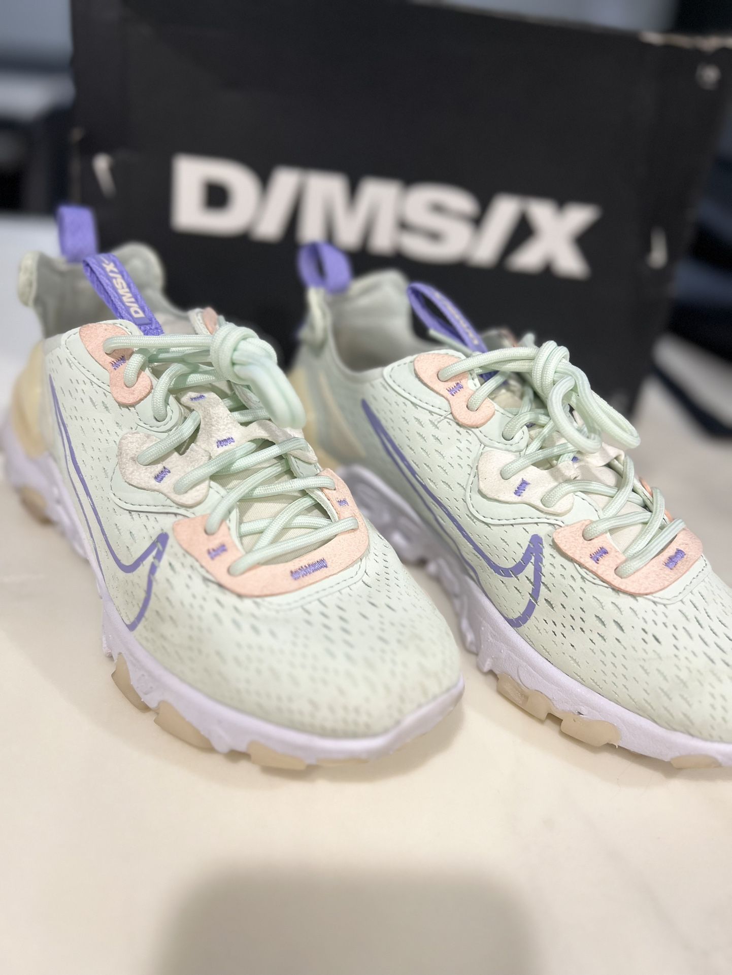 Nike Vision React D/MS/X Womens Running Shoes