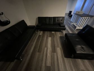3 Peace Couch