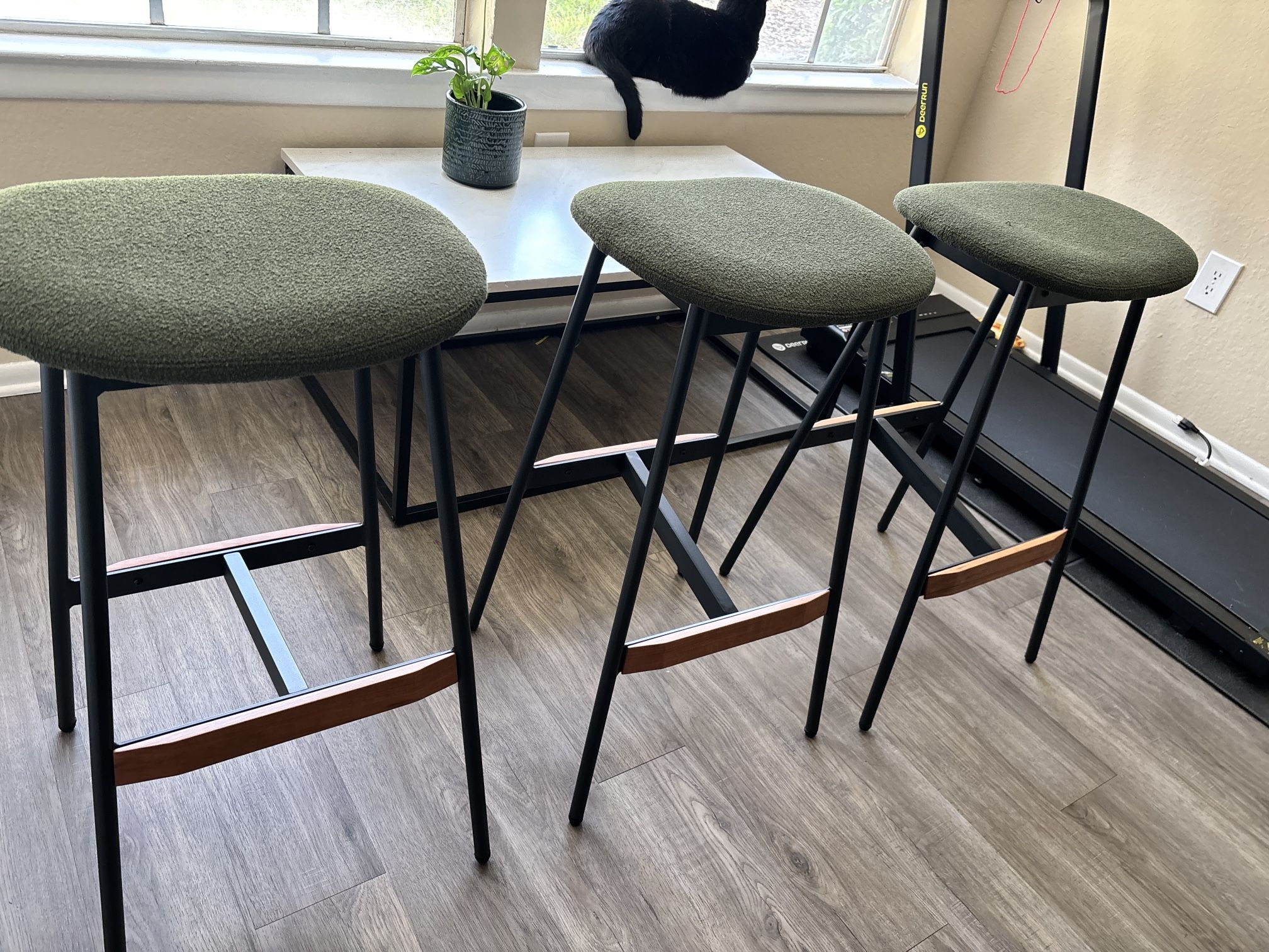 2 Bar Stools
