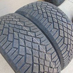 2 New Old  Stock 225 45 18 Continental Viking Contact 7 Snow Tires RUNFLAT Date 2021

