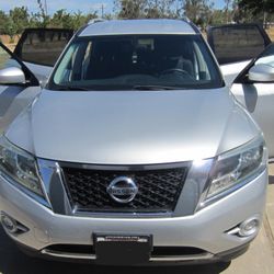 2016 Nissan Pathfinder $ 5,500  O.B.O