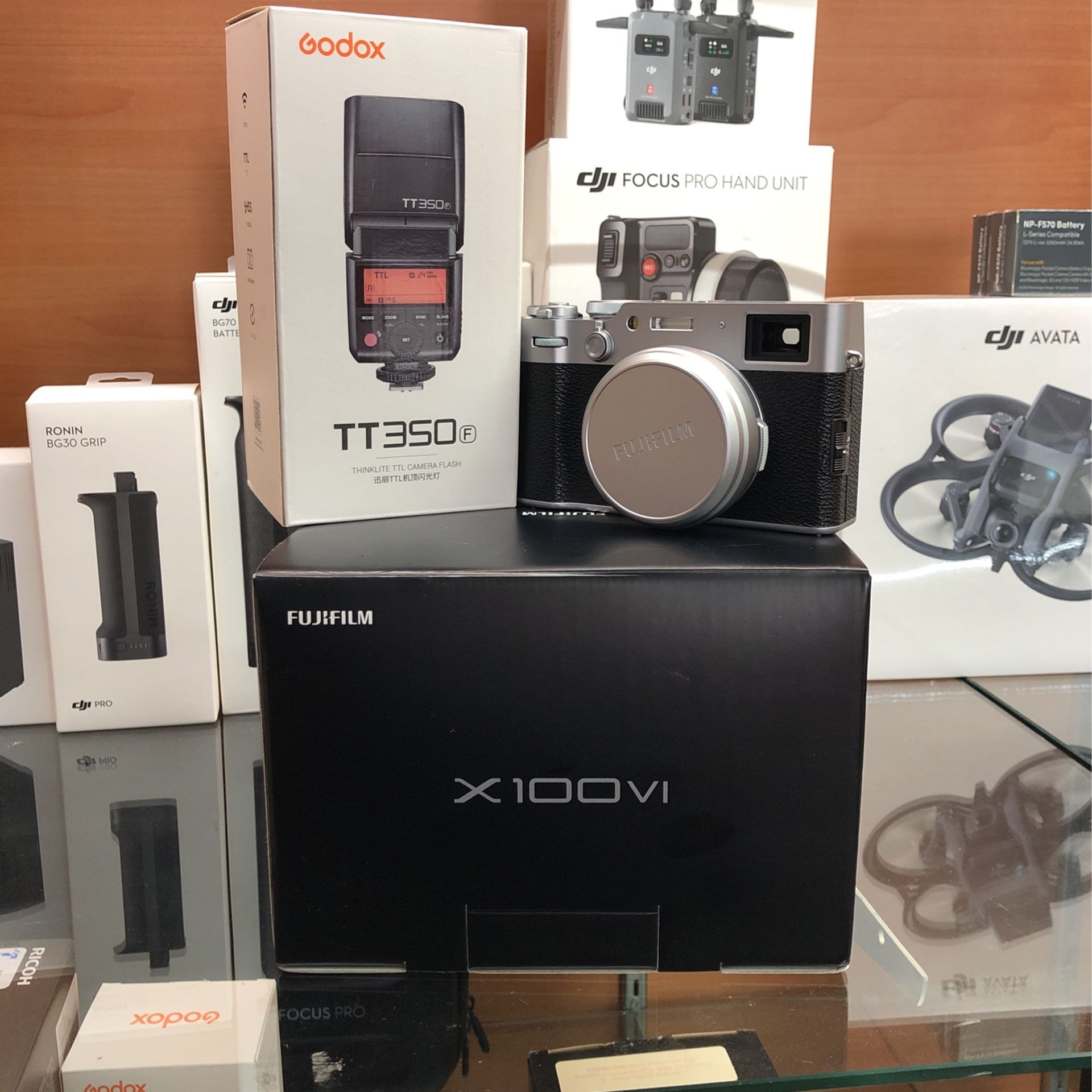 FUJIFILM X100VI Digital Camera With Flash TT350