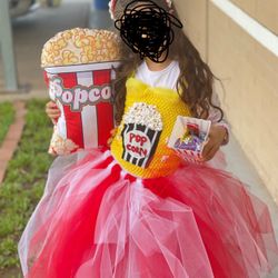 Handmade Popcorn costume with real popcorn 😊!!! Including headband!!