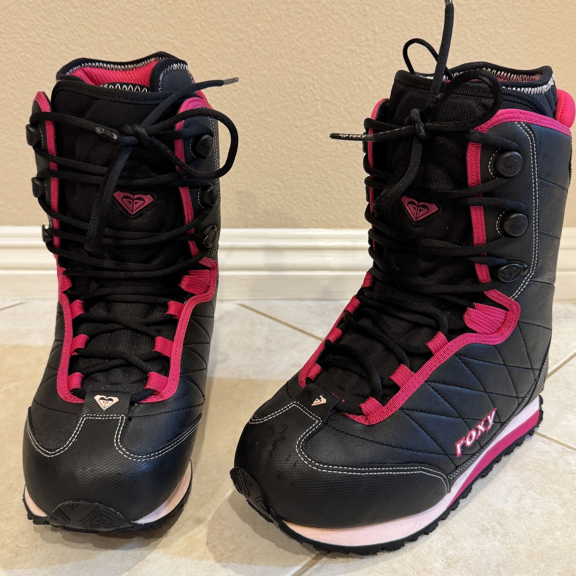 Size 8.5 Roxy Snowboard Boots