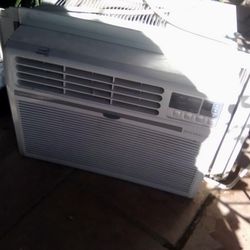 Nice Clean Window AC $80