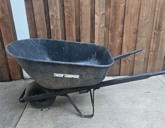 Carretilla de fierro.