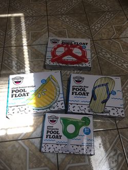 Pool floats