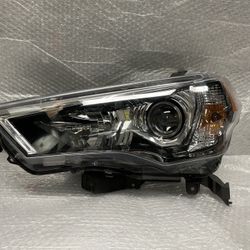 2014 Toyota 4Runner Left Headlight