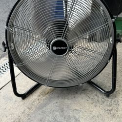 Utilitech Metal Fan 20” Three Speed Like New. You Must Pickup